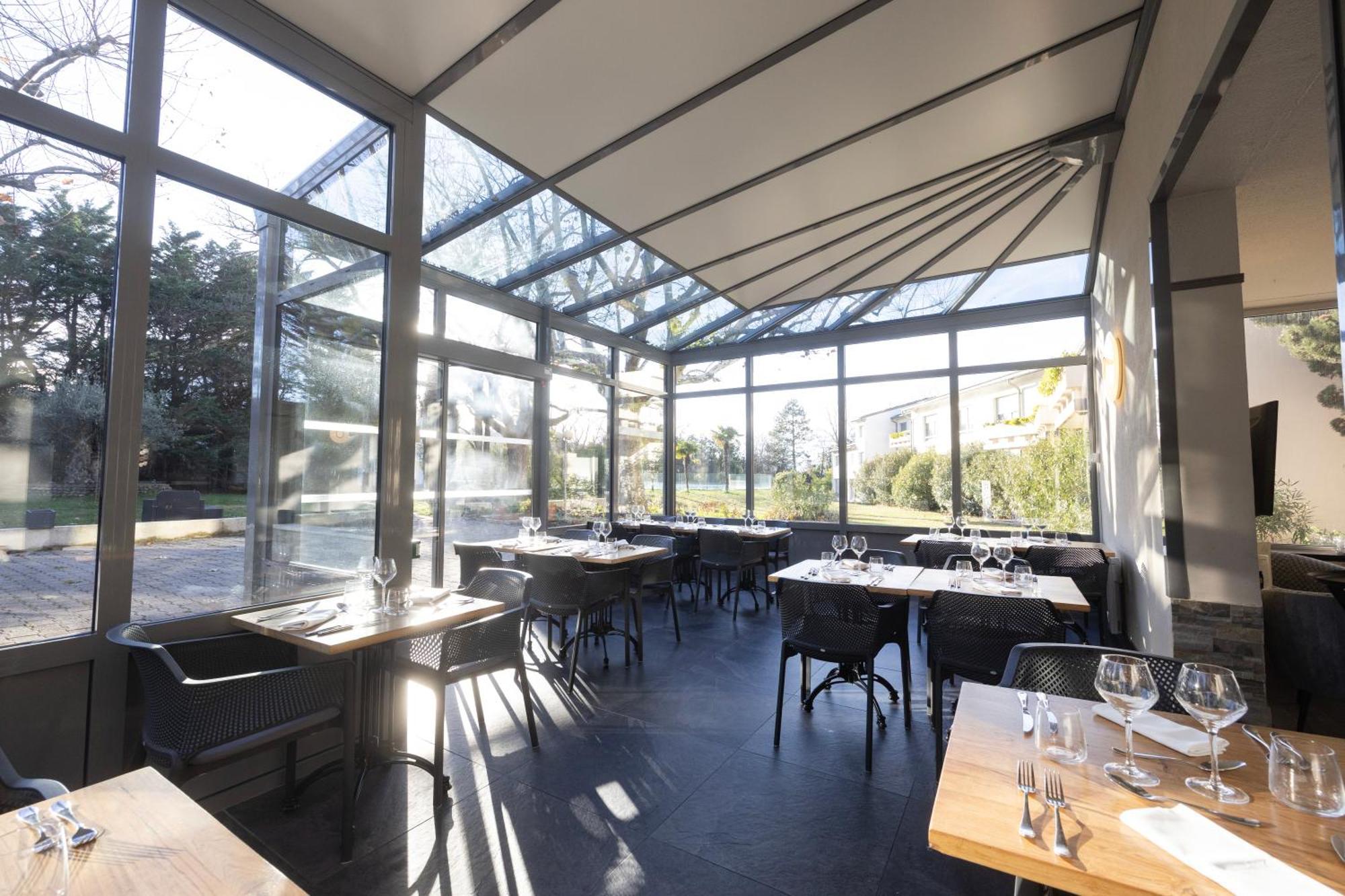 Logis Hotel Restaurant Spa Les Oliviers Лорьоль-сюр-Дром Экстерьер фото