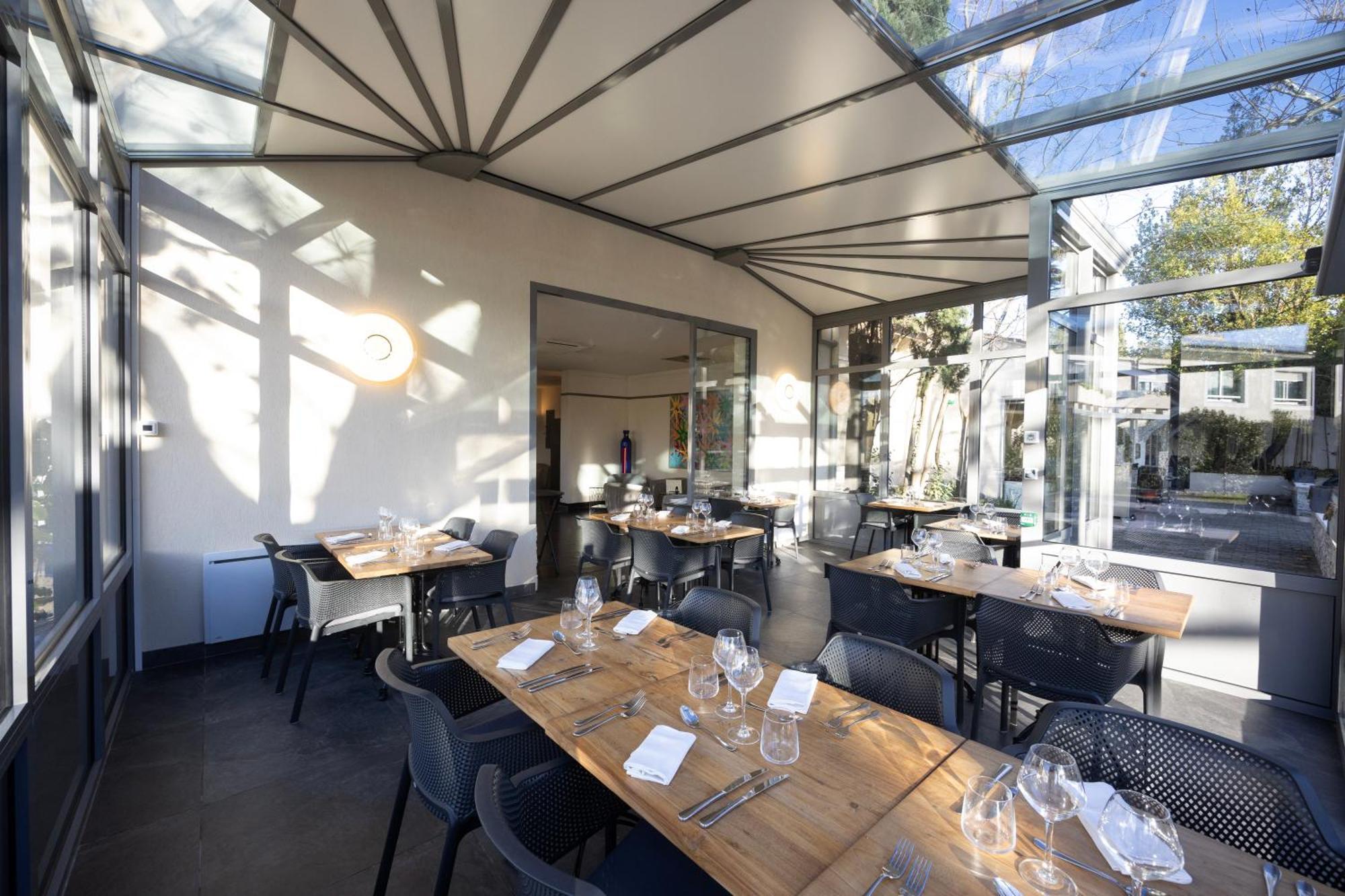 Logis Hotel Restaurant Spa Les Oliviers Лорьоль-сюр-Дром Экстерьер фото