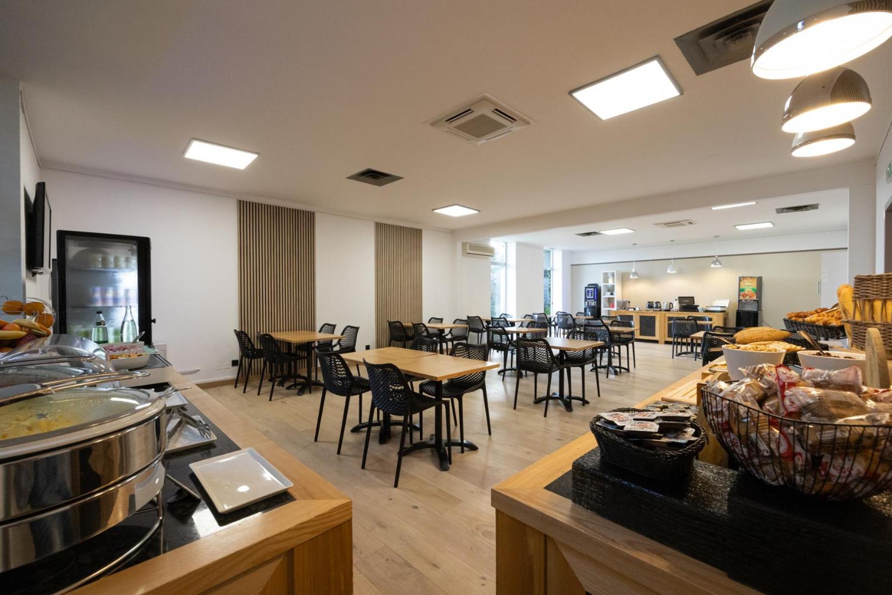 Logis Hotel Restaurant Spa Les Oliviers Лорьоль-сюр-Дром Экстерьер фото