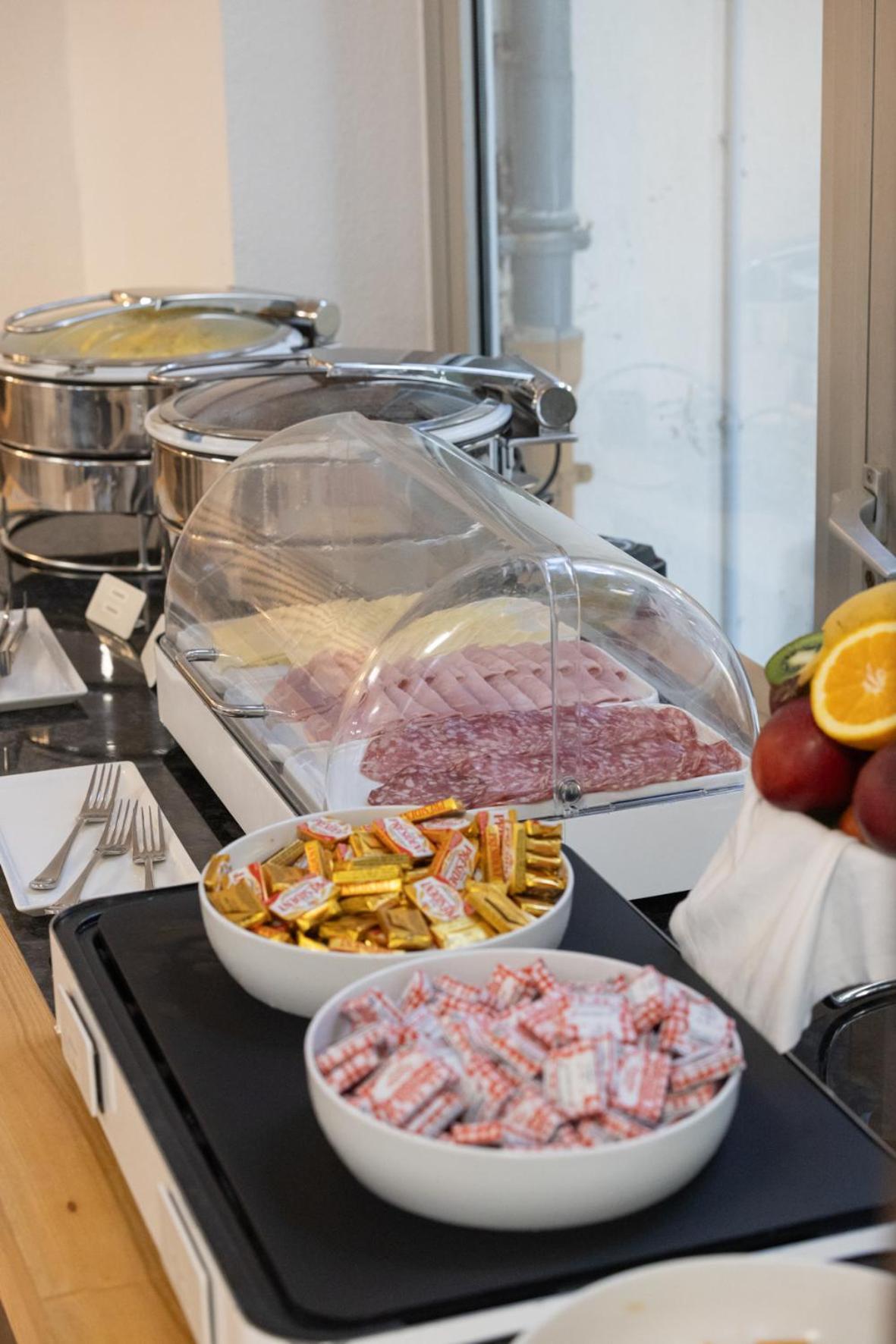 Logis Hotel Restaurant Spa Les Oliviers Лорьоль-сюр-Дром Экстерьер фото